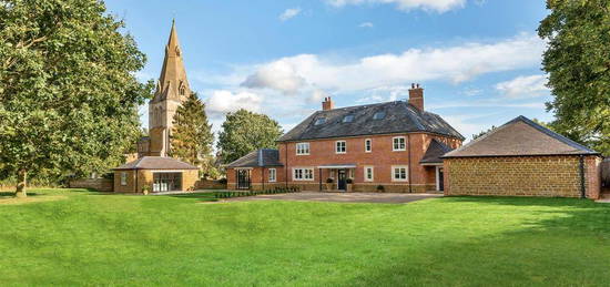 6 bedroom detached house for sale