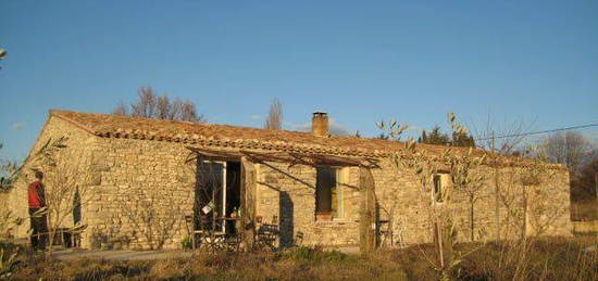 Maison de plein pied meublée, 190 m2, jardin de 1000 m2, à 1km de Saint Michel L'observatoire