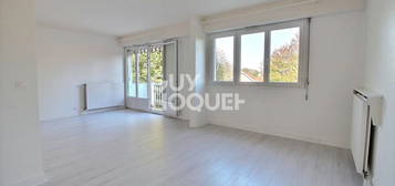 Appartement  à louer, 4 pièces, 2 chambres, 83 m²