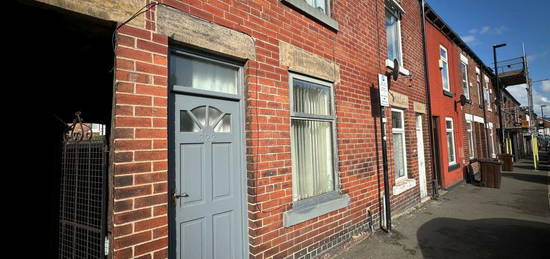 2 bedroom terraced house