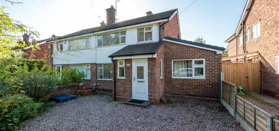 4 bedroom semi-detached house for sale