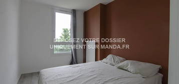 Location appartement 5 pièces 14 m²