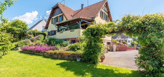 Jolie maison familiale avec beau jardin