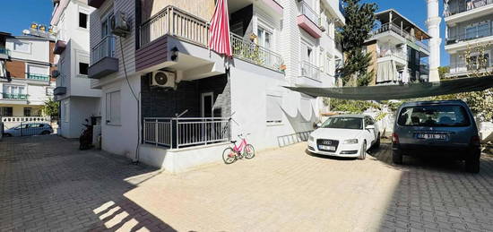 TRAMVAY ve ERENKÖY CAMİ YAKININDA 2+1 KİRALIK YÜKSEK GİRİŞ DAİRE