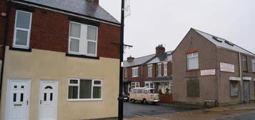 3 bed semi-detached house to rent