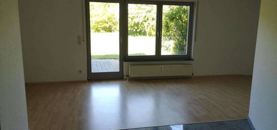 *von privat* gemütliche 1-Zimmerwohnung mit Terrasse und EBK