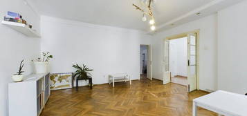 Apartament 3 camere in zona Calea Victoriei