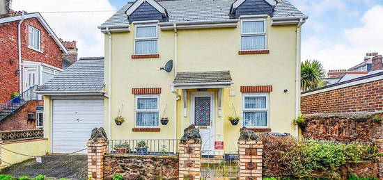 2 bed detached house for sale