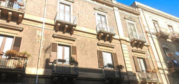 01 Catania centro storico appartamento vani 6