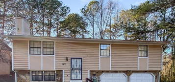 5492 Mallard Trl, Lithonia, GA 30058