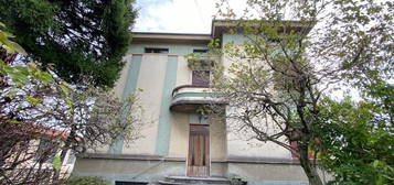 Villa in vendita in via Giuseppe Parini, 2