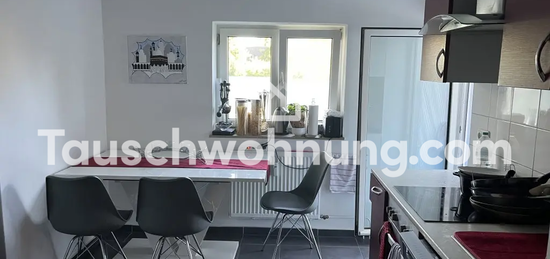 Tauschwohnung: Helle 2 Zimmerwohnung mit Balkon und Garten gegen 3 Zimmer