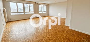 Appartement  à louer, 4 pièces, 3 chambres, 100 m²