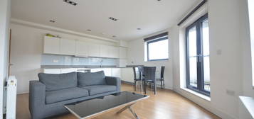 2 bed flat to rent