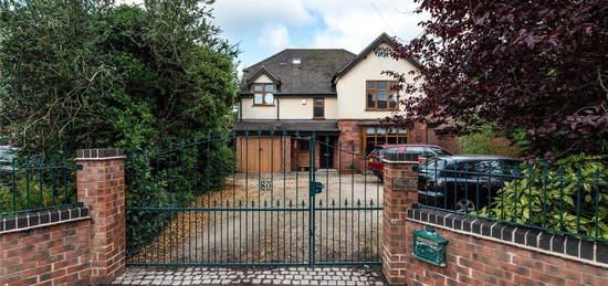 6 bed detached house for sale