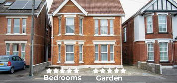 6 bedroom detached house to rent