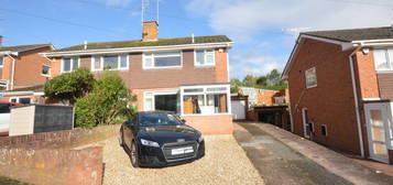 3 bed semi-detached house for sale