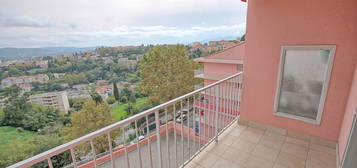 A LOUER Appartement Grasse 3 pièce(s) 62.93 m2 avec garage et cave