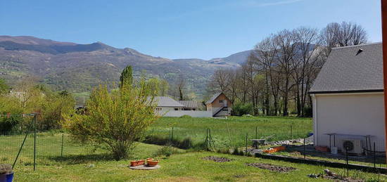 Maison garage et jardin