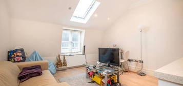 Flat for sale in Chilworth Mews, London W2