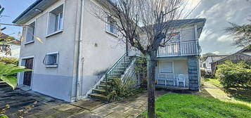 Maison individuelle à rafraîchir avec jardin et garage - Secteur Saint Jean, Montluçon