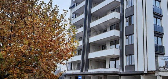 KAYA EMLAKTAN AKİF İNAN MAHALLESİNDE SATILIK 4+1 LÜKS DAİRE