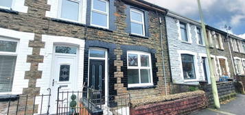 3 bed terraced house to rent