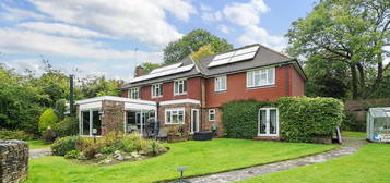 4 bed detached house for sale