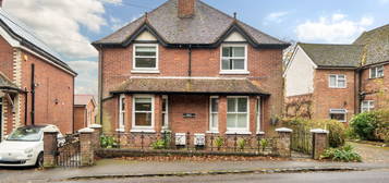 2 bed semi-detached house for sale