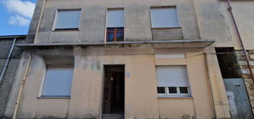 Casa indipendente in vendita in via Cagliari, 37