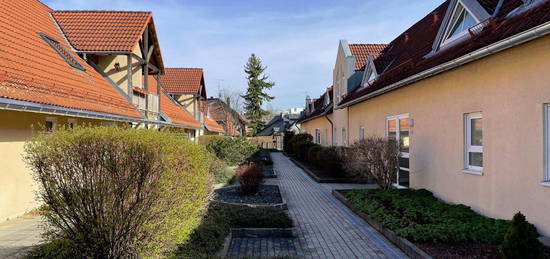 perfekte kleine 1 Raum Dachgeschoß Wohnung mit Balkon mit Küche zentral und ruhig