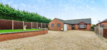 Detached bungalow for sale in Selvayns Drive, Cranwell Village, Sleaford NG34