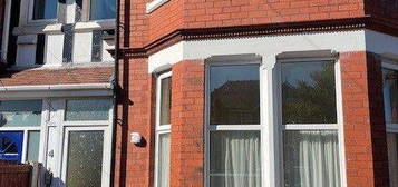 2 bed flat to rent