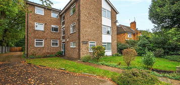 Flat to rent in Century Court, Cambridge Road, Teddington TW11