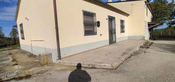 Grande casa bifamiliare in Molise