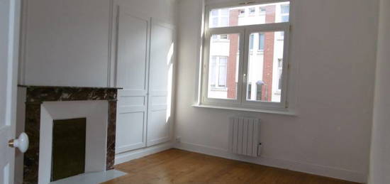 Appartement  à louer, 2 pièces, 1 chambre, 40 m²