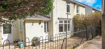 3 bed semi-detached house to rent