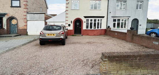 3 bedroom semi-detached house