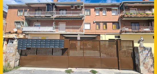 Piso en venta en Urbanización el Cauce 3 Fase, La Adrada 