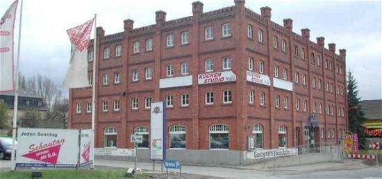 2-Zi.- Wohnung im DG eines Wohn - und Geschäftshaus in Krölpa zu vermieten.