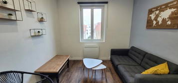 Studio meublée  à louer, 1 pièce, 10 m², Étage 1/–