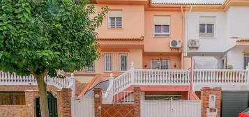 Casa en calle Cabrera en Cúllar Vega