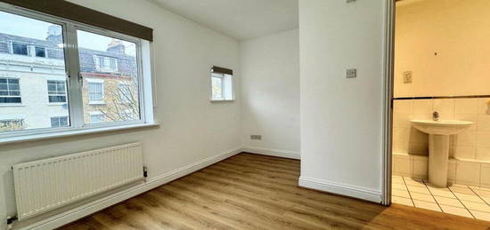 4 bedroom terraced house