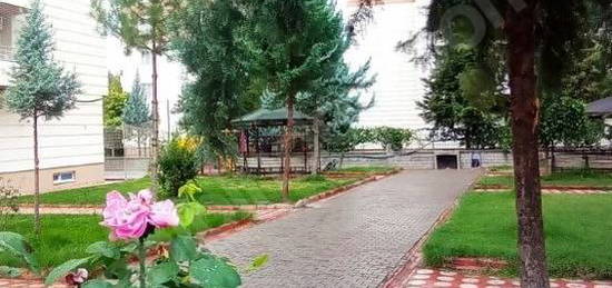 Gültepe Palmiye Sitesinde, Okullara Yakın, Otoparklı, güvenlikli