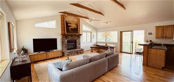 1844 Hunters Ct, Steamboat Springs, CO 80487