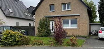 Preiswertes, modernisiertes 5-Zimmer-Einfamilienhaus mit EBK in Troisdorf