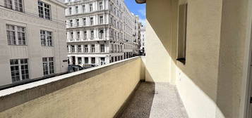 Stadtperle mit südseitigem Balkon für Singles oder frisch Verliebte
