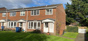 End terrace house to rent in Oaklands, Haslemere, Surrey GU27