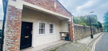 2 bedroom detached house to rent