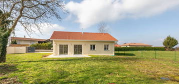 Maison de plain-pied  à vendre, 3 pièces, 2 chambres, 90 m²